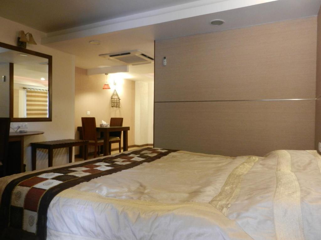 העיר בנגלור Brunton Heights Executive Suites מראה חיצוני תמונה