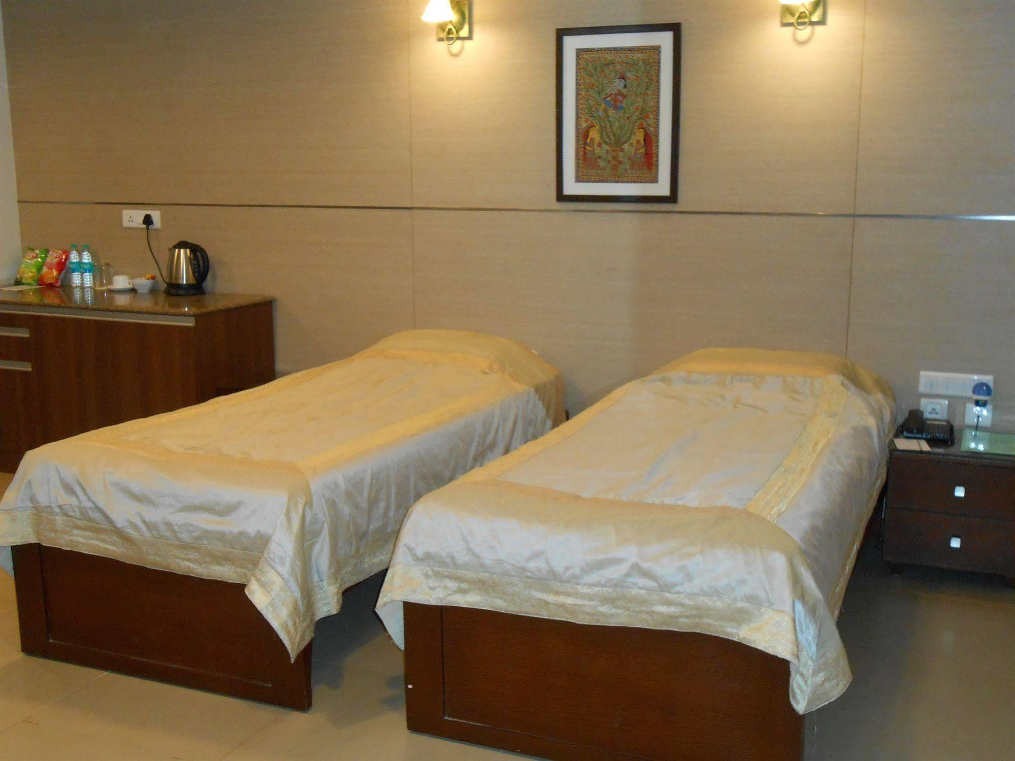 העיר בנגלור Brunton Heights Executive Suites מראה חיצוני תמונה
