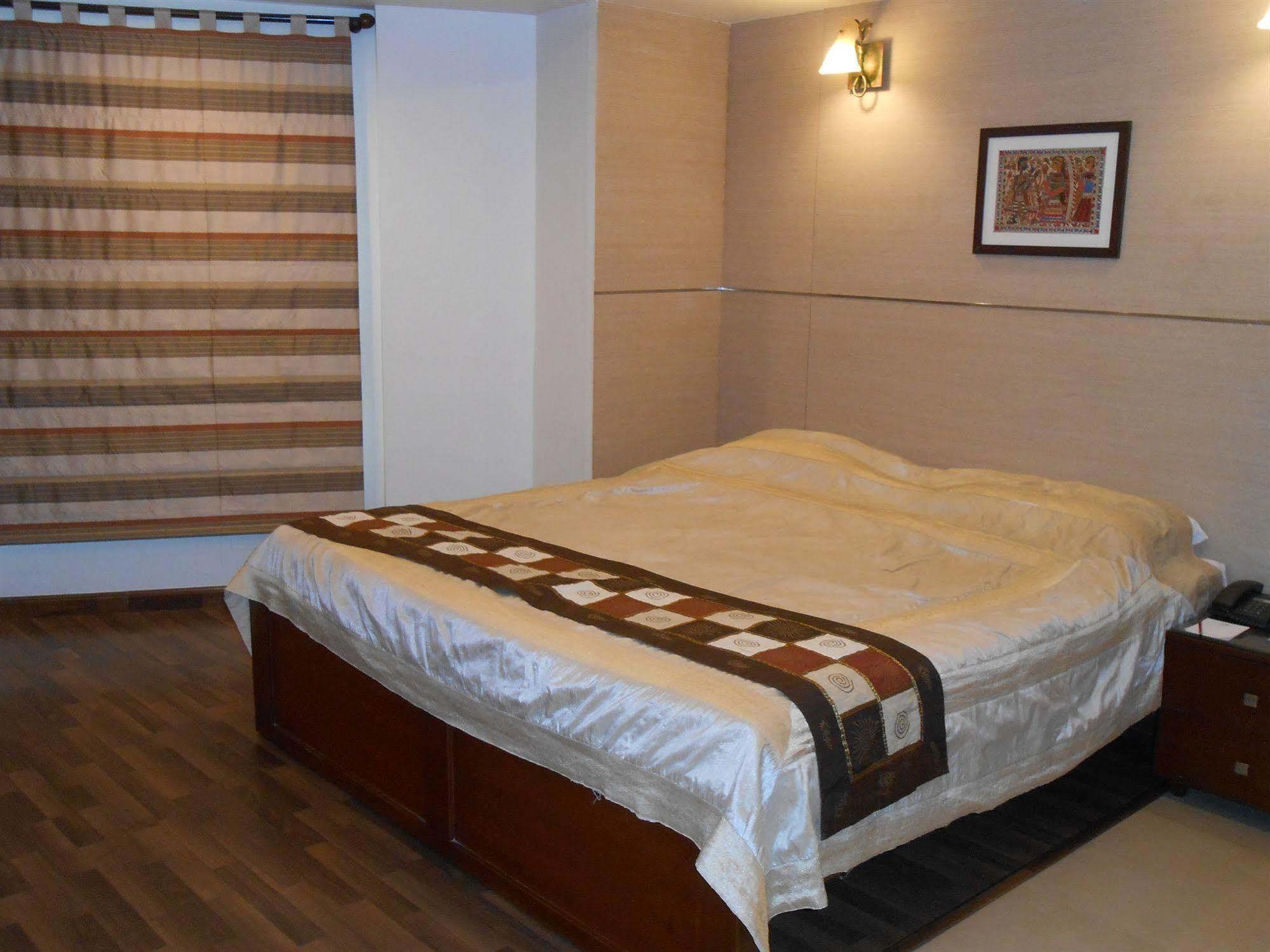 העיר בנגלור Brunton Heights Executive Suites מראה חיצוני תמונה